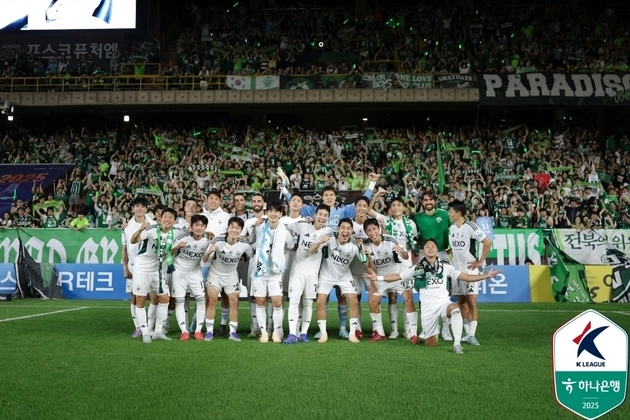 “18경기 연속 무패 행진”…전북, 강원 상대로 K리그1 선두 질주 도전 / 연합뉴스