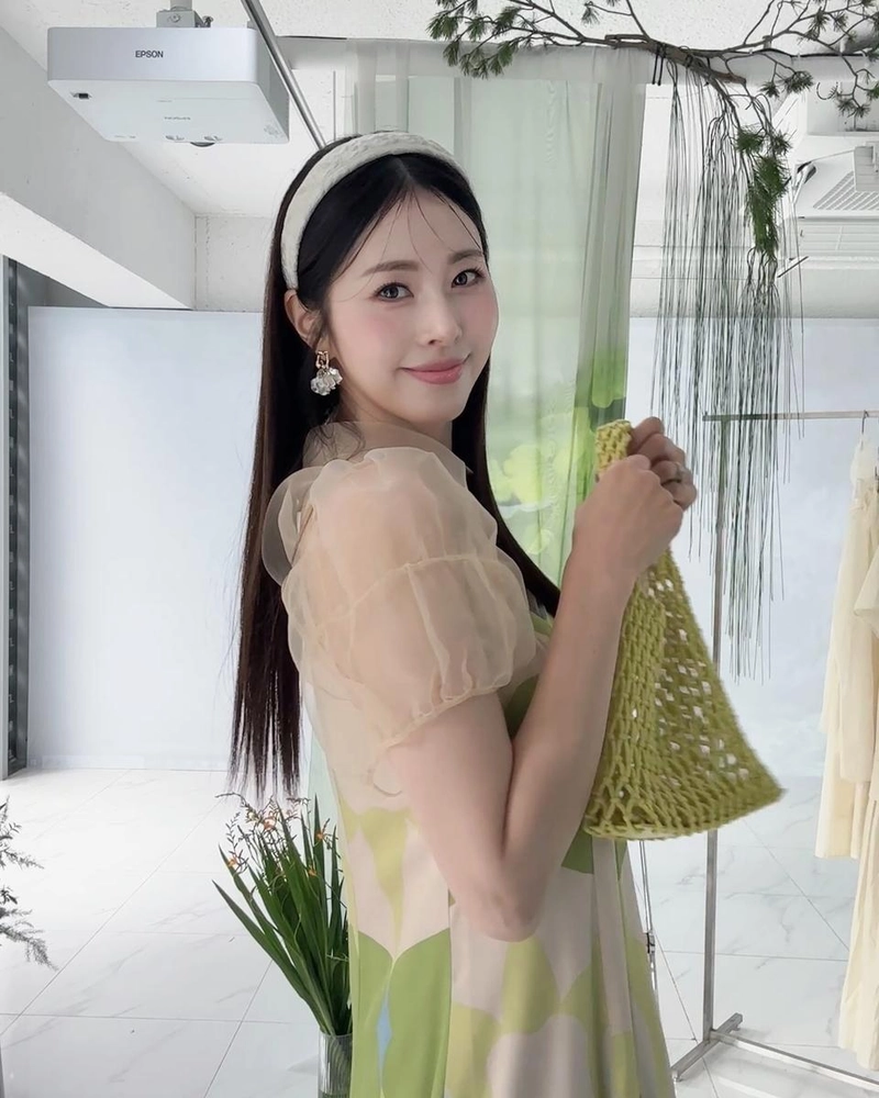 “저만의 스타일이 있었으면”…서동주, 여름 오후→투명한 감성 자아내다 / 방송인 서동주 인스타그램