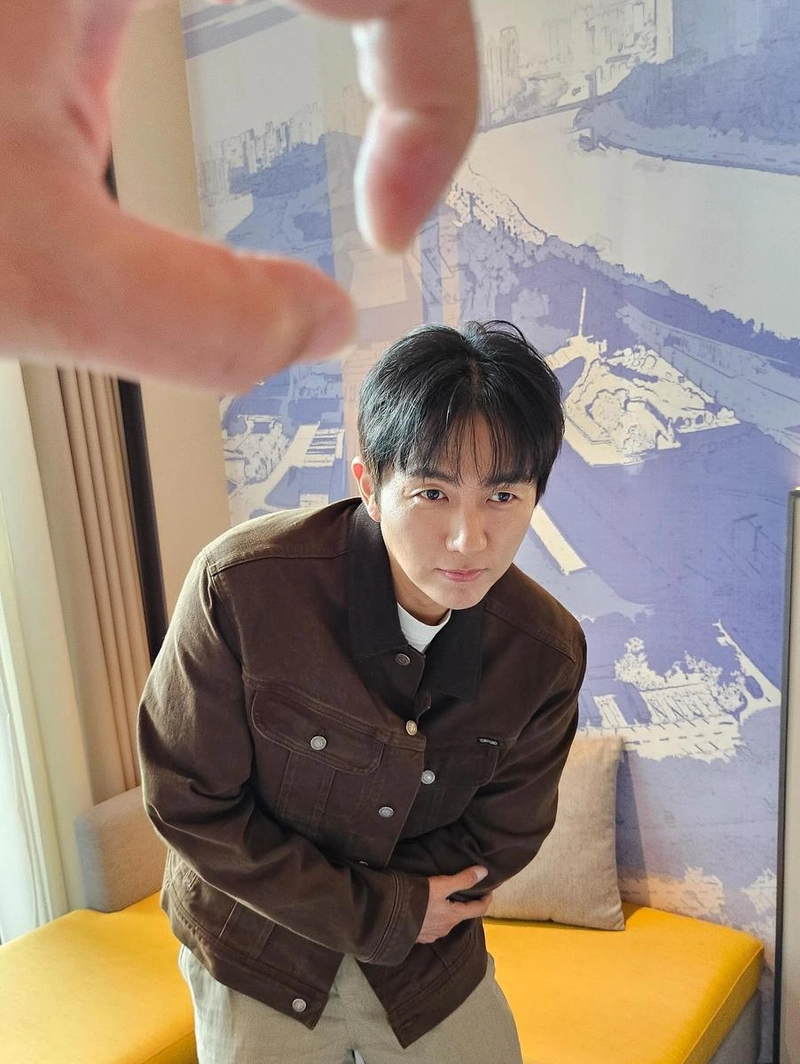 “맛있고 즐거웠다”…임슬옹, 여름 여행→장난스런 호텔 감성 / 그룹 2AM 임슬옹 인스타그램