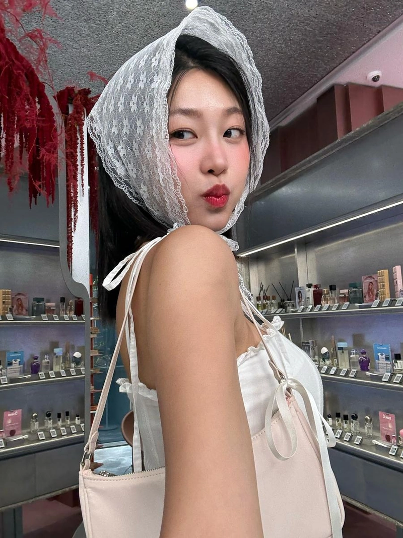 “Coming SOON”…최혜선, 하얀 레이스 두건→여름 감성 포착 / 방송인 최혜선 인스타그램