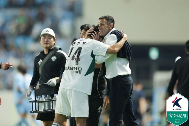 “18경기 연속 무패”…전북, 승점 48로 1위 질주 6강 경쟁 점입가경 / 연합뉴스