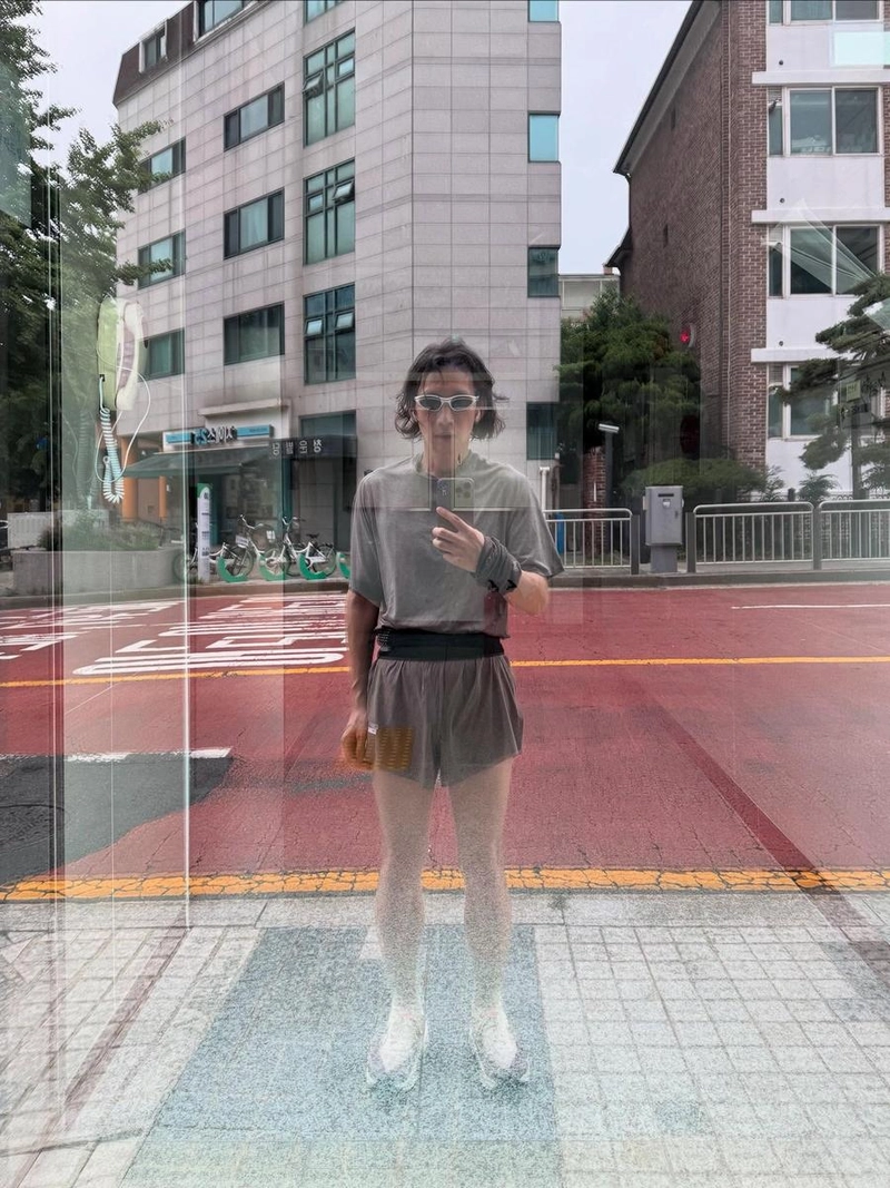 “열심리 먹고, 달리고”…봉태규, 낮빛 따라 달리는 여름→일상 속 건강 미학 / 배우 봉태규 인스타그램