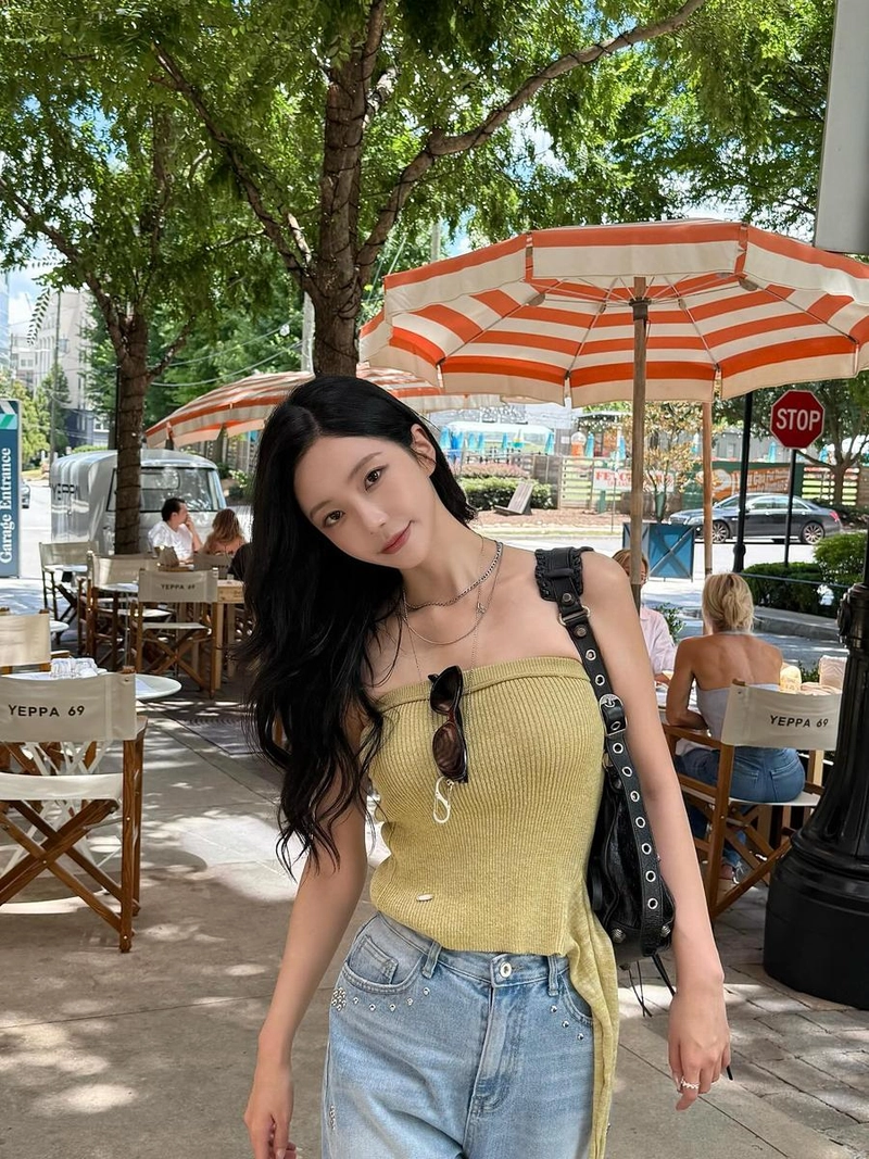 “우행시 떠오르는 한낮”…윤하정, 완연한 여름→청량 미모 도약 / 인플루언서 윤하정 인스타그램