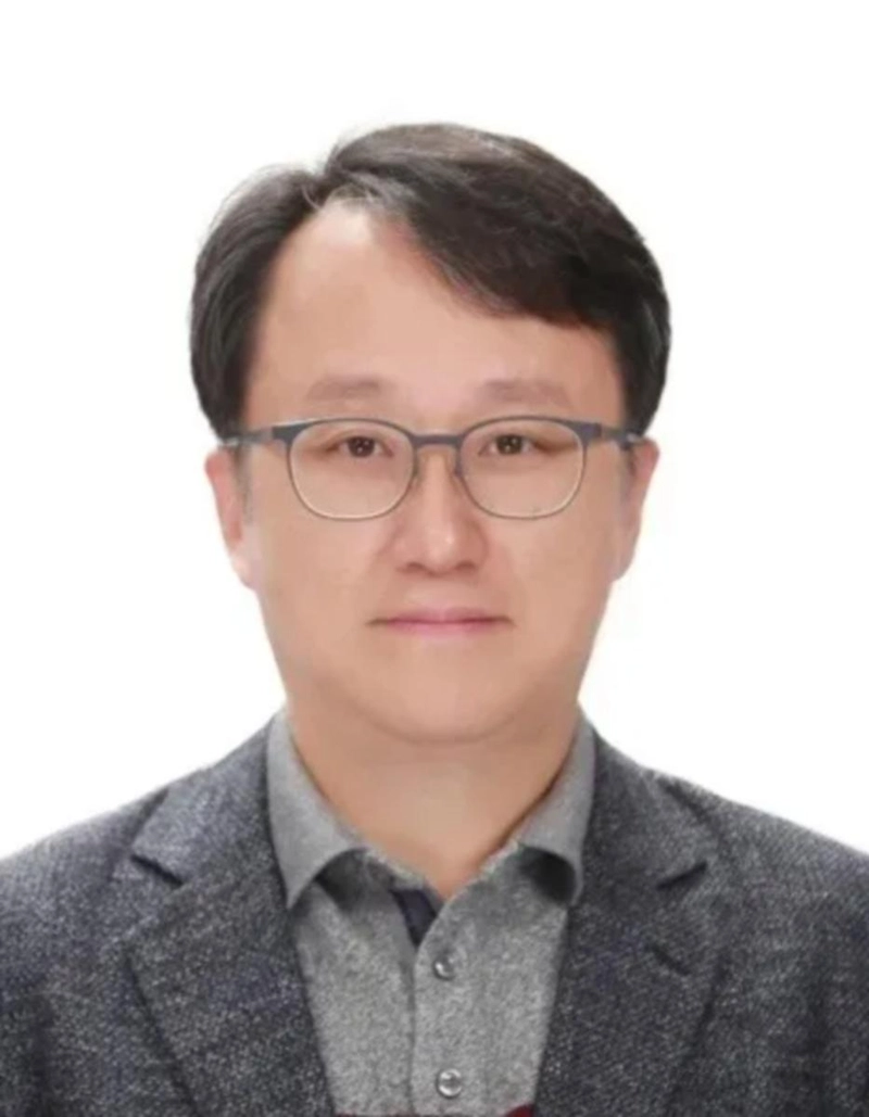 사퇴한 강준욱 국민통합비서관 / 동국대 홈페이지
