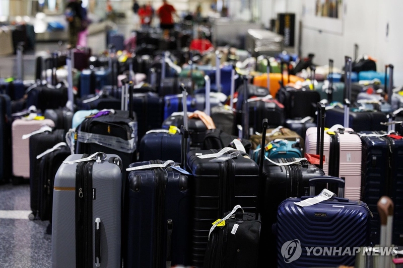 ‘라이언에어’ 초과 수하물 단속 강화에 직원 인센티브 인상 검토