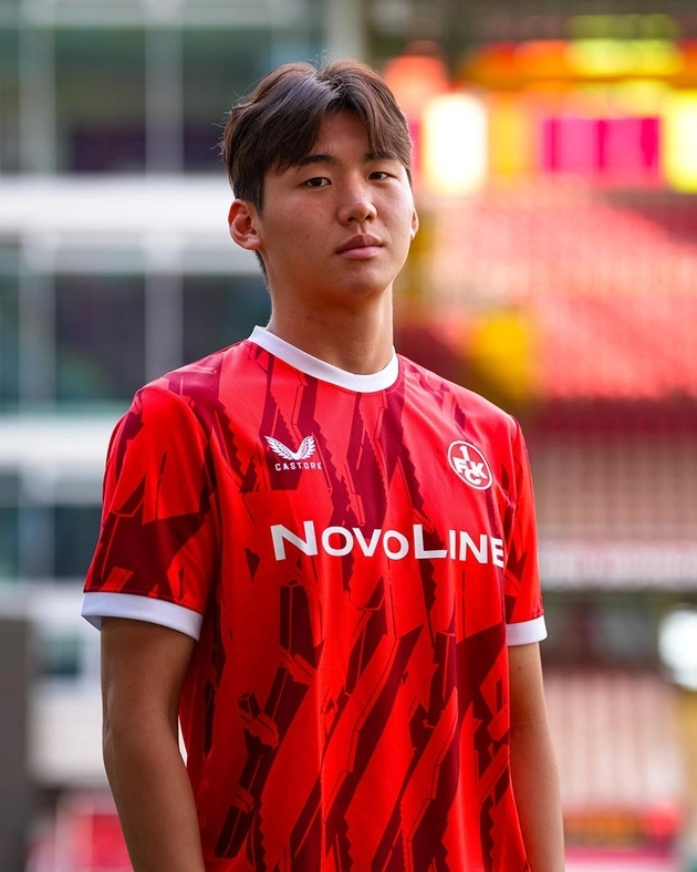 “최연소 EPL 데뷔”…김지수, 카이저슬라우테른 임대 이적 결정 / 연합뉴스
