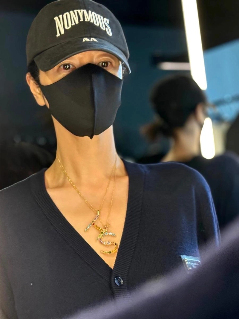 “익숙함 너머의 고요”…김혜수, 단정한 무드→여름 오후를 채우다 / 배우 김혜수 인스타그램
