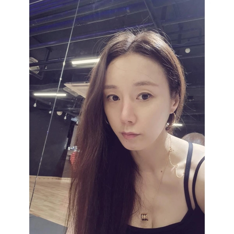 “쉬는 시간, 온전한 나로”…김이지, 담담한 여름 오후→투명한 진심 / 걸그룹 베이비복스 김이지 인스타그램