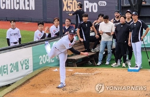 “첫 선발 4이닝 1실점”…패트릭, kt 데뷔전 합격점 / 연합뉴스