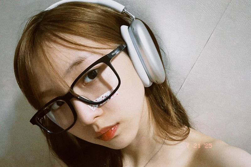 “조금은 지친 여름 밤”…여진, 깊은 시선으로→고요한 존재감 / 걸그룹 루셈블 여진 인스타그램