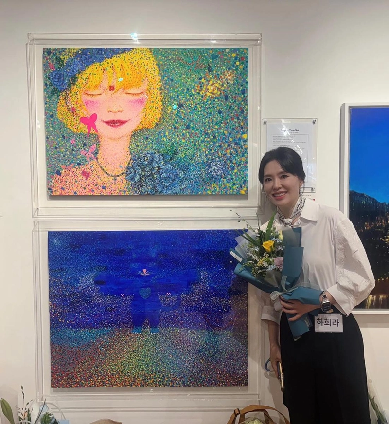 “감사하고 소중한 시간”…하희라, 전시회 속 미소→여운 남긴 여름의 밤 / 배우 하희라 인스타그램