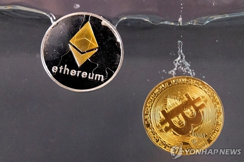 ‘리플’ 11% 급락…알트코인 일제히 조정, 이더리움 3.6%↓·비트코인도 하락