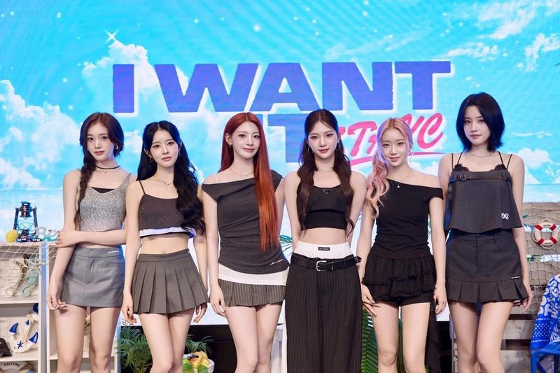 “스테이씨, 스윗과 함께한 여름 선언”…‘I WANT IT’ 라이브로 서머 퀸 귀환→팬심 사로잡았다 / 하이업엔터테인먼트