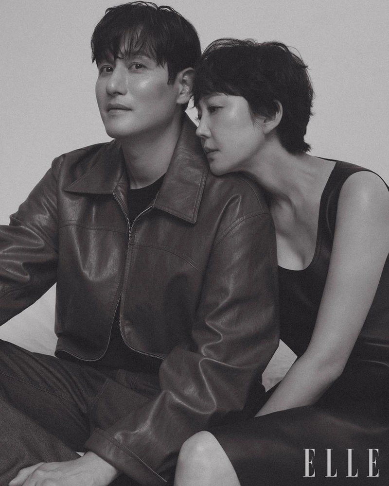“첫사랑 쉼표에 피어난 감정”…염정아·박해준, ‘첫, 사랑을 위해’ 화보 속 온기→로맨스 기대 / 엘르코리아