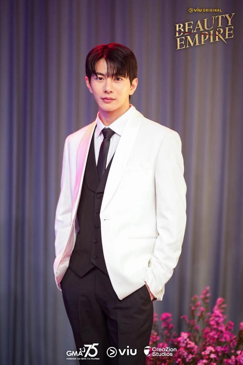 “최보민, 코스모폴리탄 필리핀서 물오른 성숙미”→드라마 ‘뷰티 엠파이어’ 1위 여세 잇는다 / 코스모폴리탄 필리핀