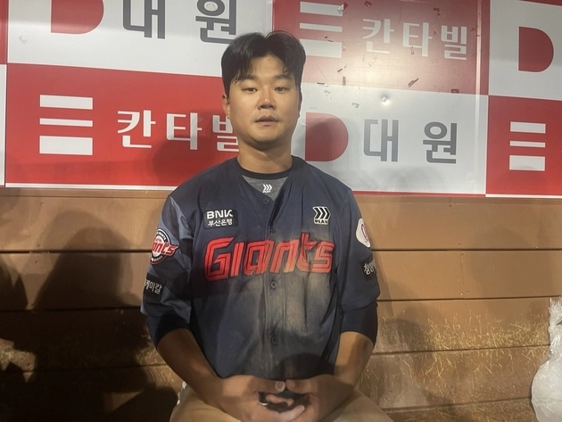 “3안타 맹타”…손호영, 복귀전서 1득점·1도루로 존재감 / 연합뉴스