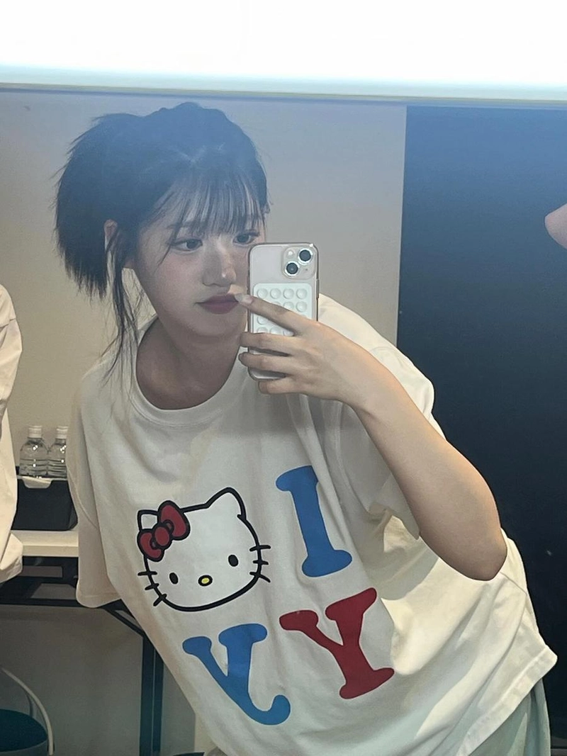 “오늘도 고마웠어요”…안서연, 여름밤의 청량→거울 앞 미소 / 걸그룹 첫사랑 안서연 인스타그램