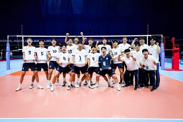 “이준호 18점 맹활약”…한국 U-19 남자배구, 세계선수권 쿠바전 3-0 완승 / 연합뉴스