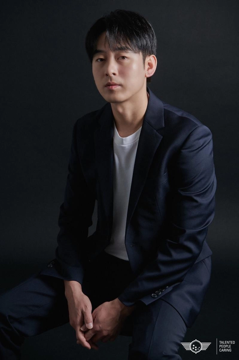 “박형수, ‘에스콰이어’서 갈등의 축 선다→냉철 변호사 캐릭터로 기대감 폭발” / 프레인TPC