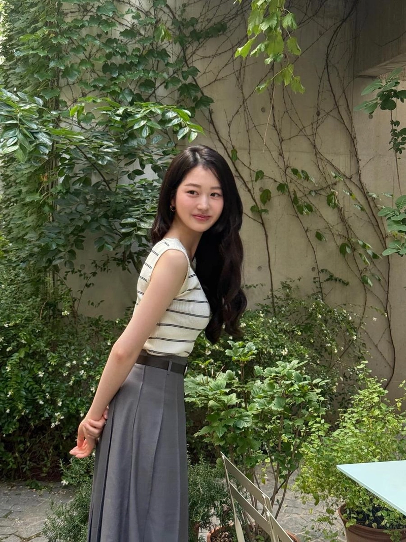“시원하고파”…장다아, 초록빛 여름→청량한 미소의 존재감 / 배우 장다아 인스타그램