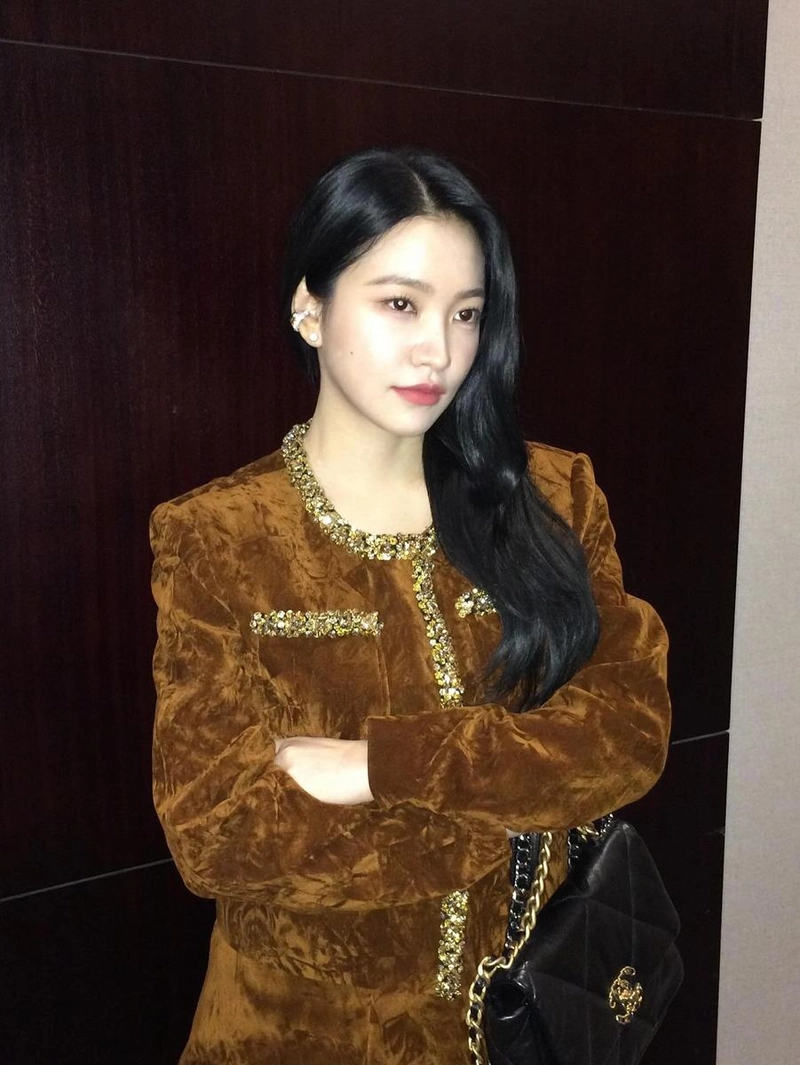 “오늘도 청국고2”…예리, 고요한 자신감→성숙美 폭발 / 걸그룹 레드벨벳 예리 김예림 인스타그램