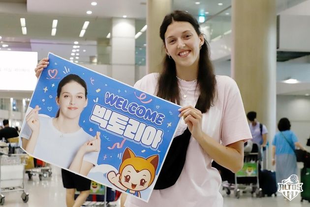 “외국인선수 첫 입국”…빅토리아, IBK기업은행 합류 앞두고 조기 귀국 / 연합뉴스