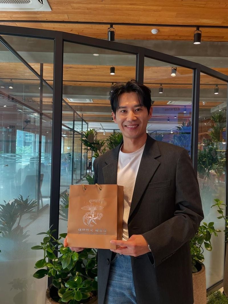 “더워도 빵긋 웃는 여름”…이충구, 감사 인사→해병대 향한 따뜻한 응원 / 배우 이충구 인스타그램