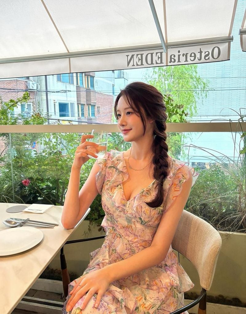 “테토와 에겐 그 중간 어디쯤”…이재원, 한여름의 여유→청초함 가득한 오후 / 미스코리아 이재원 인스타그램
