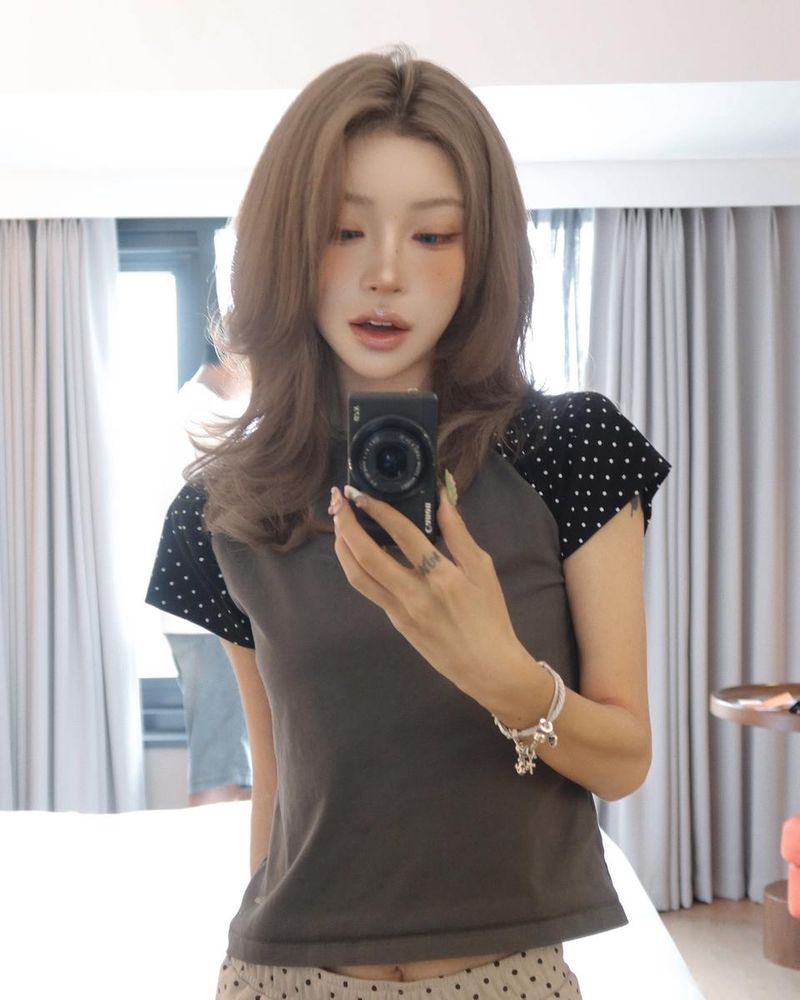 “올해는 땡땡이로 가득 찼잖아”…최준희, 여름 오후→점의 서정 속으로 / 모델 최준희 인스타그램