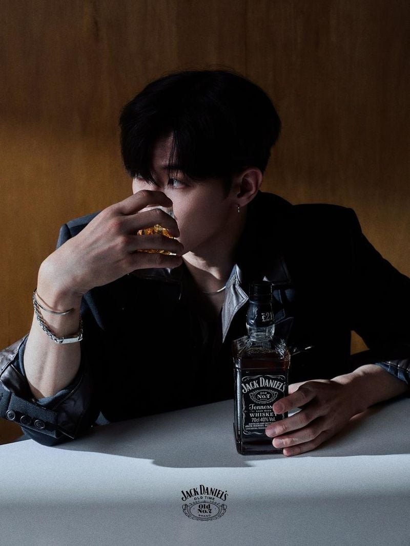 “소란스러운 일상에서 벗어난 순간”…오새봄, 위스키 한 잔→감각적 여운 / 가수 오새봄 인스타그램