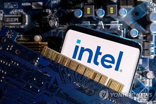 ‘인텔’ 파운드리 축소 결정에 주가 8.5% 급락…올해 상승분 대부분 반납