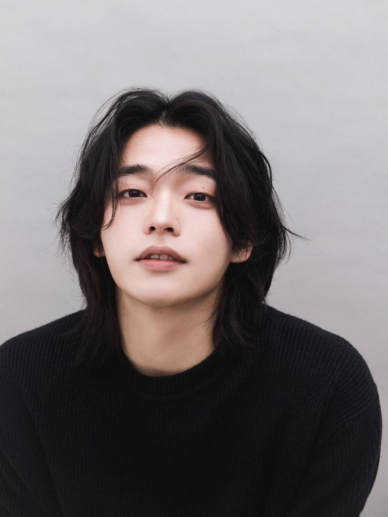 “차분히 머문 검정”…옥진욱, 깊어진 눈빛→몽환적 카리스마 / 가수, 배우 옥진욱 인스타그램