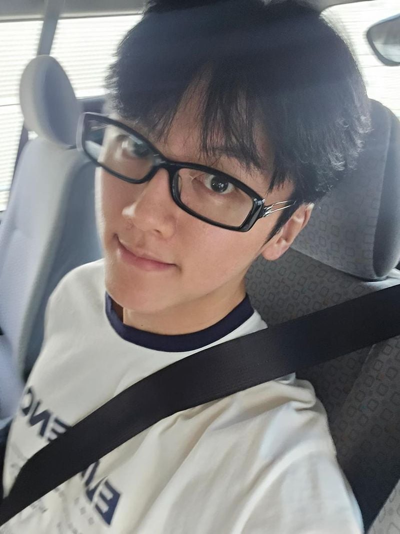 “새로운 도시의 설렘”…김영빈, 여름 도쿄→수줍은 청량 셀카 / 그룹 SF9 김영빈 인스타그램
