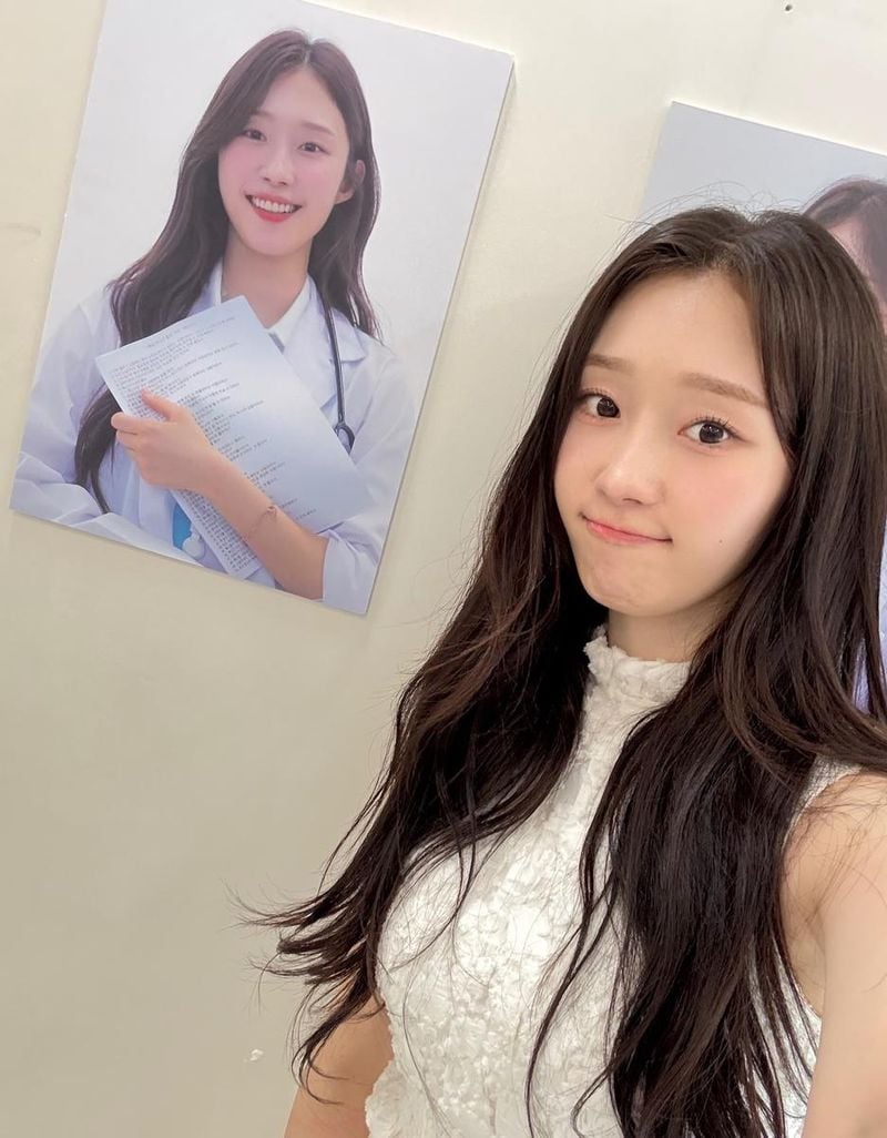 “행복한 여름”…문채솔, 잔잔한 미소로 깨운 청량→여운 남긴 셀카 / 걸그룹 시그니처 문채솔 인스타그램