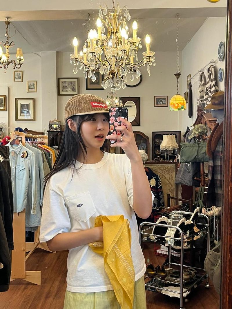 “여행 사이 쇼핑 필수”…송서린, 여름 무드 속 설렘→감성 셀카 / 배우 송서린 인스타그램