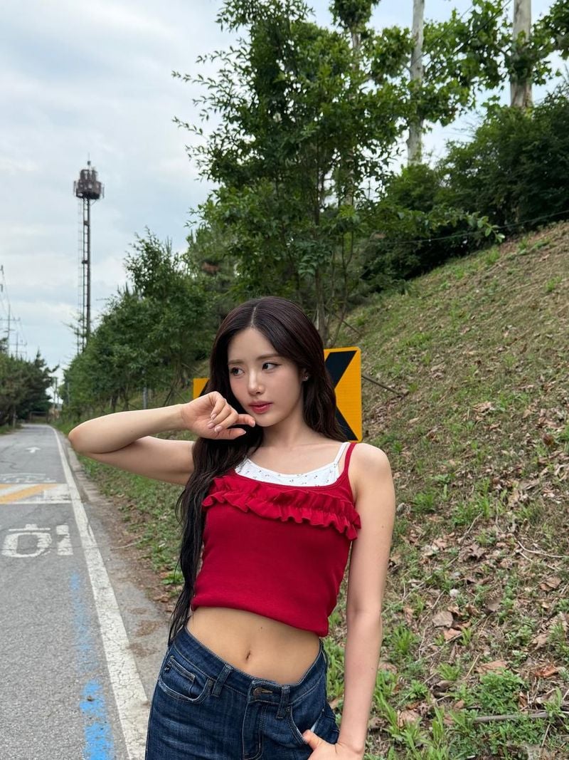 “햇살 머금은 오후”…박지원, 청량한 여름→분위기 가득 담은 인증 / 걸그룹 프로미스나인 박지원 인스타그램