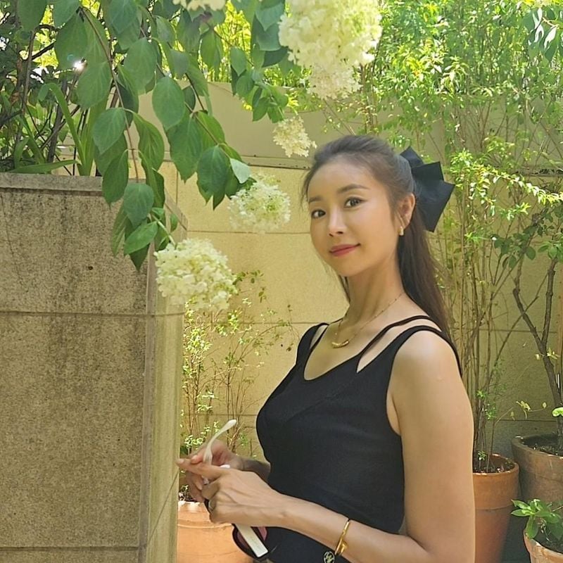 땀 흘리긴 부담스럽다면, 가벼운 스트레칭으로 순환 UP