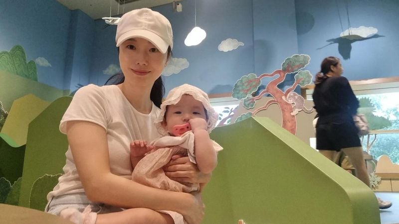 “집근처라 자주 오게 돼요”…이정현, 여름날 아이와 함께→따스한 일상 포착 / 배우 이정현 인스타그램