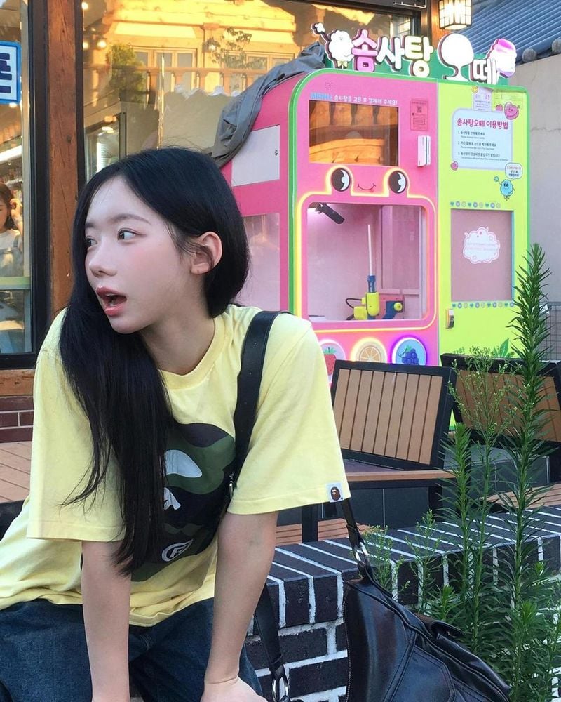 “여름 오후처럼 설레었죠”…혜주, 소녀의 맑은 시선→햇살 아래 싱그러운 변신 / 걸그룹 클라씨 혜주 인스타그램