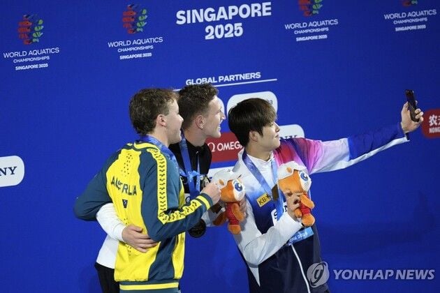 “마지막 50m 스퍼트”…김우민, 세계선수권 400m 동메달로 2연속 입상 / 연합뉴스
