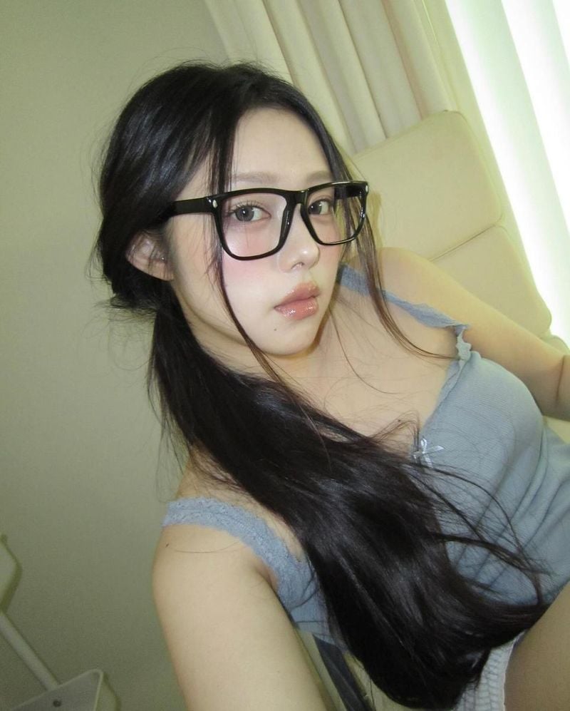“덥다 더워”…김선우, 무더위 속 청초함→여름 셀카의 전율 / 인플루언서 김선우 인스타그램