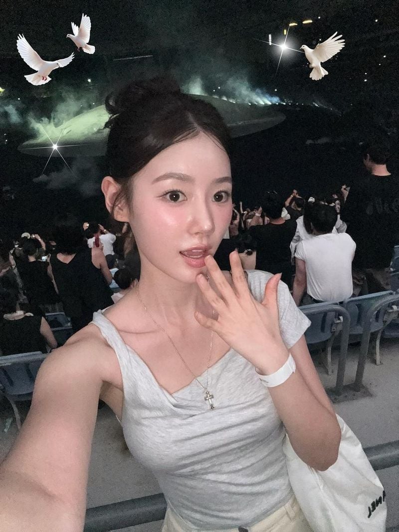 “너무 더워서 말이 안 나와”…이유정, 여름밤 무대→생생한 열기 속 인증 / 환승연애3 출연자 모델 이유정 인스타그램