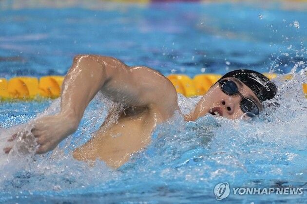 “1분46초12로 준결승 진출”…황선우, 세계선수권 자유형 200ｍ 예선 8위 / 연합뉴스