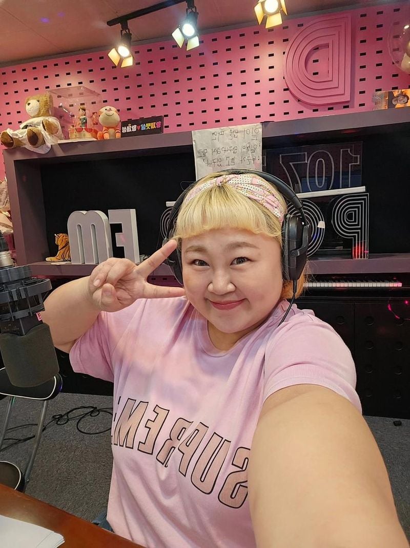 “오늘부터 4일간 제성오빠 대신”…홍윤화, 라디오 스페셜DJ→특유의 유쾌한 에너지 / 코미디언 홍윤화 인스타그램