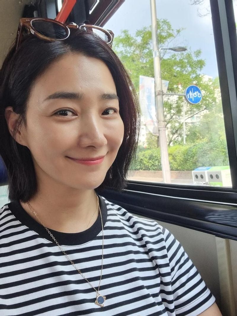 “그언젠가 나를 위해”…박현정, 여름날 미소→버스 셀카의 여운 / 배우 박현정 인스타그램
