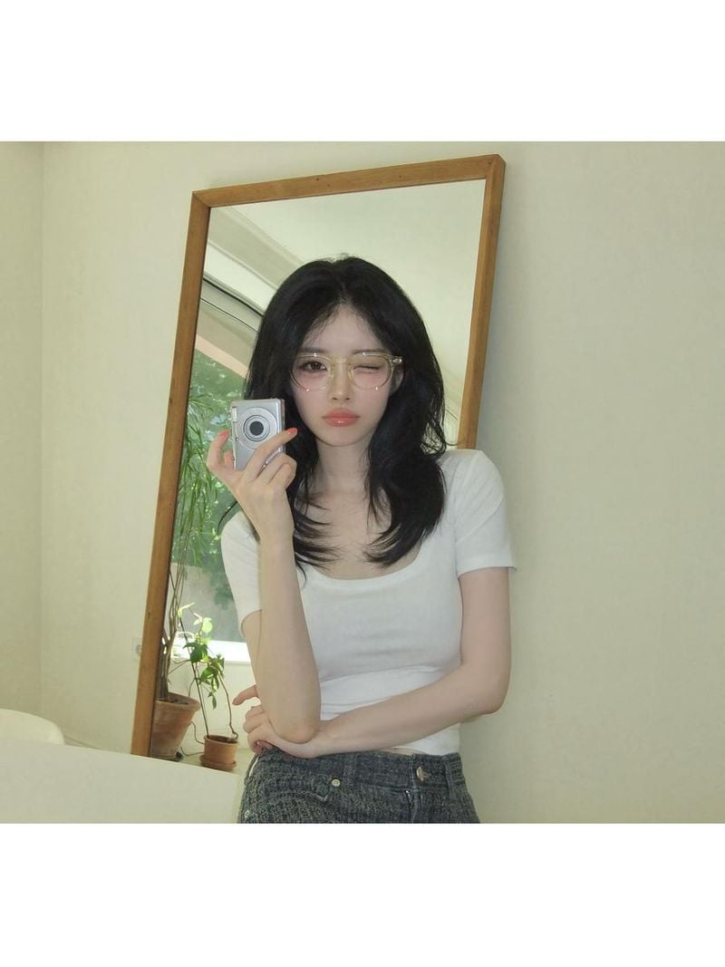 “썸머하고 우아한”…유혜원, 감각적 윙크→여름 셀카 미학 / 커플팰리스2 출연자 모델 유혜원 인스타그램