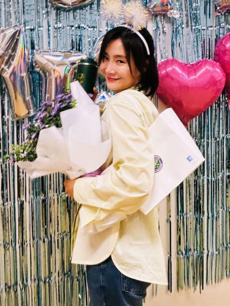 “덕분에”…박효주, 팬심에 물든 미소→여름 감성 폭발 / 배우 박효주 인스타그램