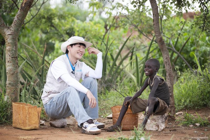 “아이들과 함께한 여정”…영탁, ‘프로젝트 블루’ 첫 주자→따뜻한 진심 전달
