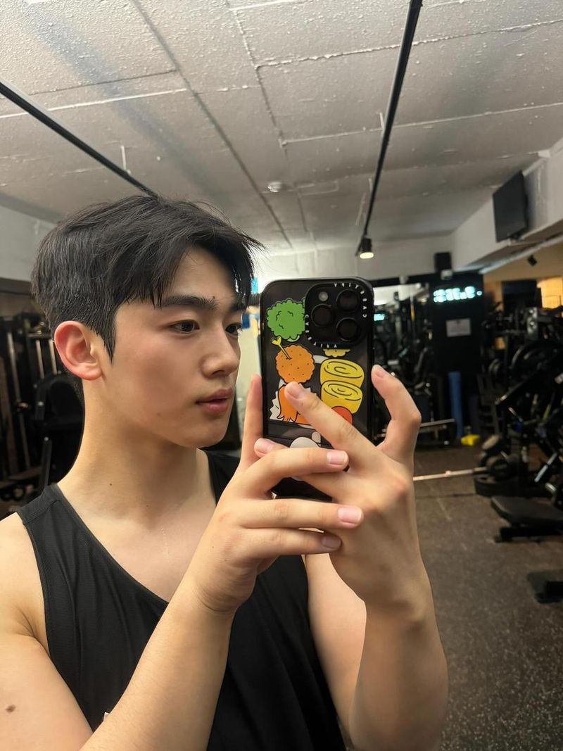 “한양! 가자”…김요한, 여름 아침의 결의→도약 준비된 눈빛 / 위아이 김요한 인스타그램