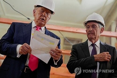 연준, 30일 FOMC 회의서 기준금리 4.25~4.50% 동결 전망…일부 위원 인하 주장